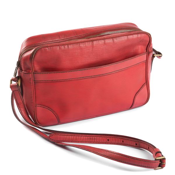 



LOUIS VUITTON EPI