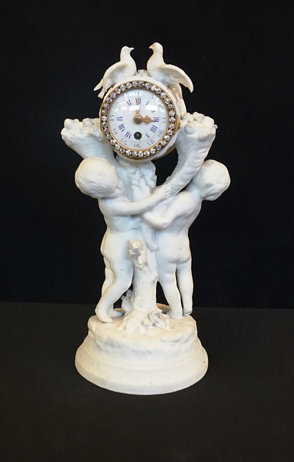 



Orologio da tavolo, sec. XX  - Asta Arredi, mobili e oggetti d'arte - Poggio Bracciolini Casa d'Aste
