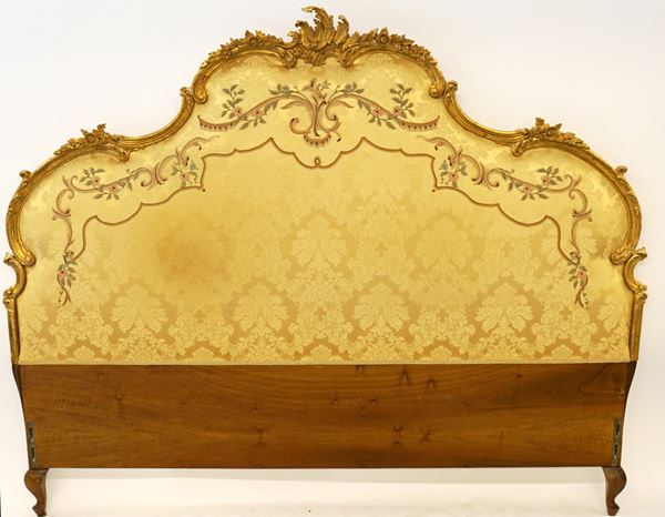 



Testata di letto, in stile settecento  - Asta Arredi, mobili e oggetti d'arte - Poggio Bracciolini Casa d'Aste