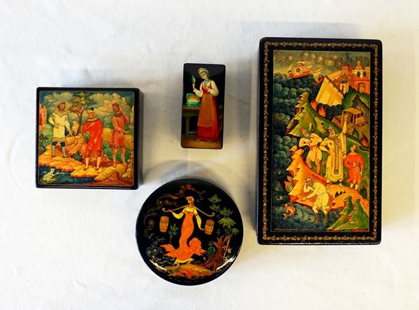 



Quattro scatole, Russia, sec. XX  - Asta Arredi, mobili e oggetti d'arte - Poggio Bracciolini Casa d'Aste