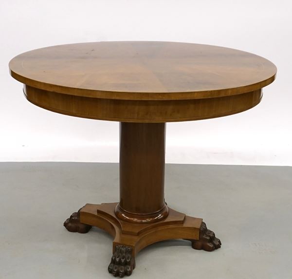 



Tavolo da centro, sec. XIX  - Asta Arredi, mobili e oggetti d'arte - Poggio Bracciolini Casa d'Aste
