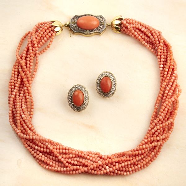 



COLLANA DI CORALLO, ORO BIANCO, ORO GIALLO 18KT