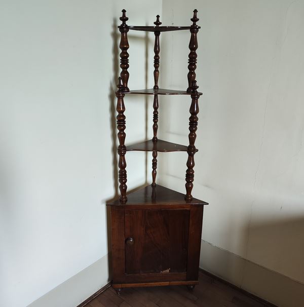 



Etagere, sec. XIX  - Asta Arredi, mobili e oggetti d'arte - Poggio Bracciolini Casa d'Aste