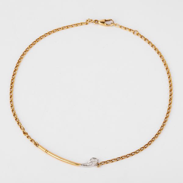 



GIROCOLLO IN ORO GIALLO 18KT E DIAMANTI