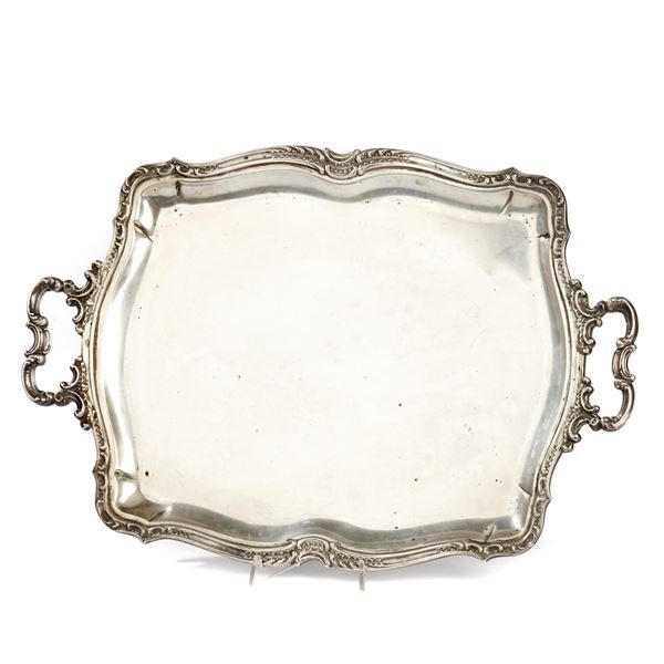 



Vassoio sec. XX  - Asta Eleganza a tavola: porcellane, argenti e complementi da arredo - Poggio Bracciolini Casa d'Aste