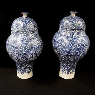 Coppia di Vasi con Coperchi, Medio Oriente, Sec. XX