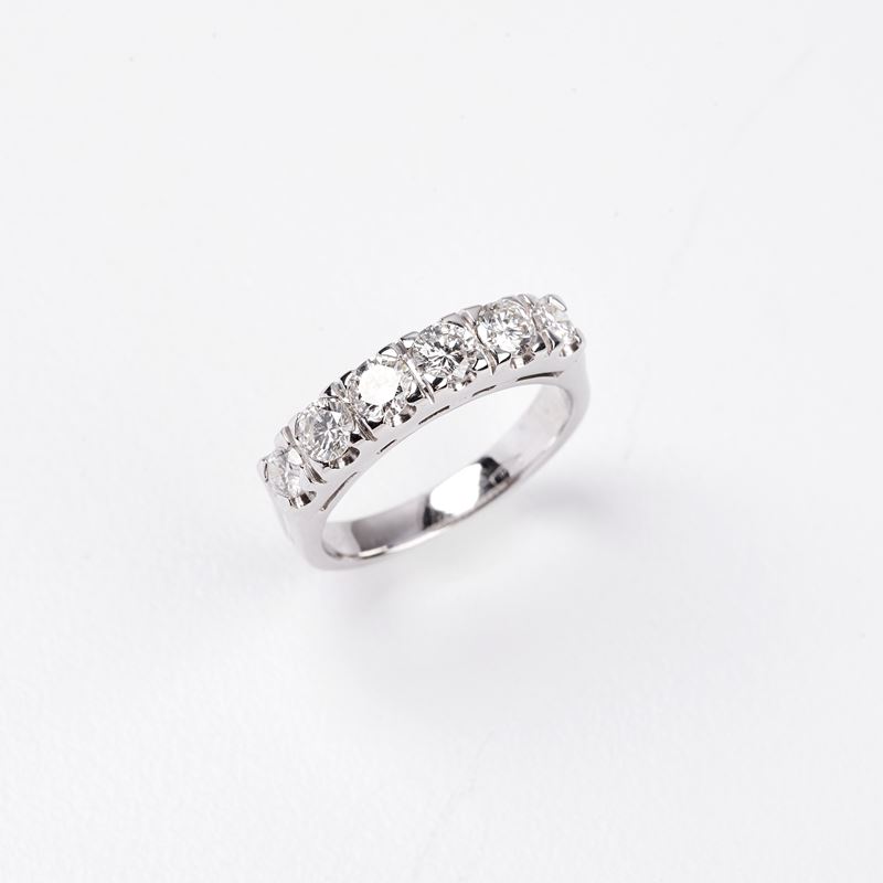 Anello Riviera e Diamanti