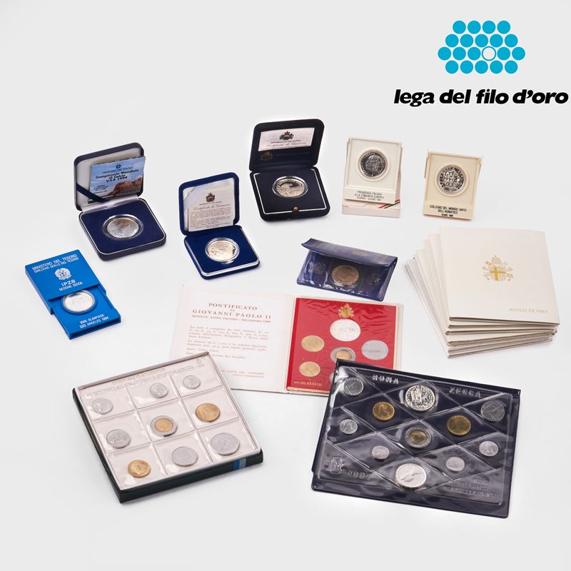 Trenta Monete e Medaglie da Collezione