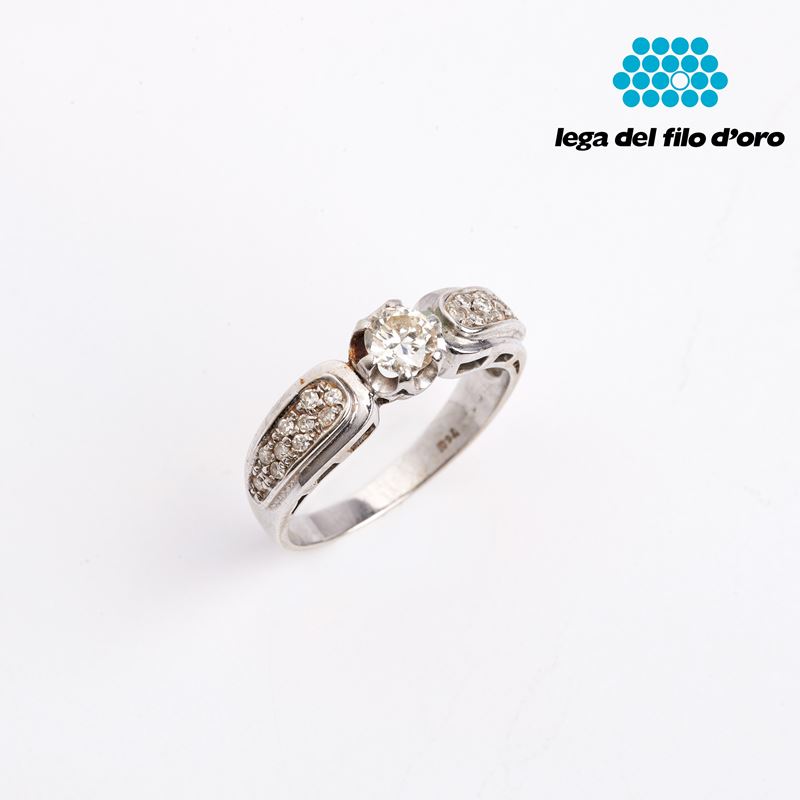 Anello in Oro Bianco 18kt Diamanti