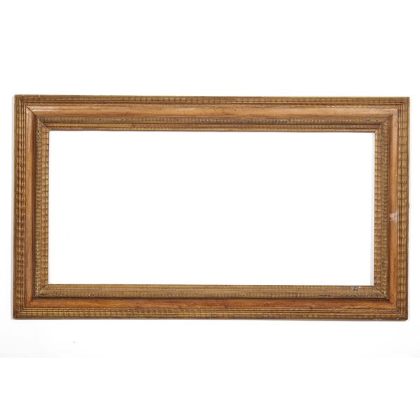 



Cornice in stile lombardo del sec. XIX 