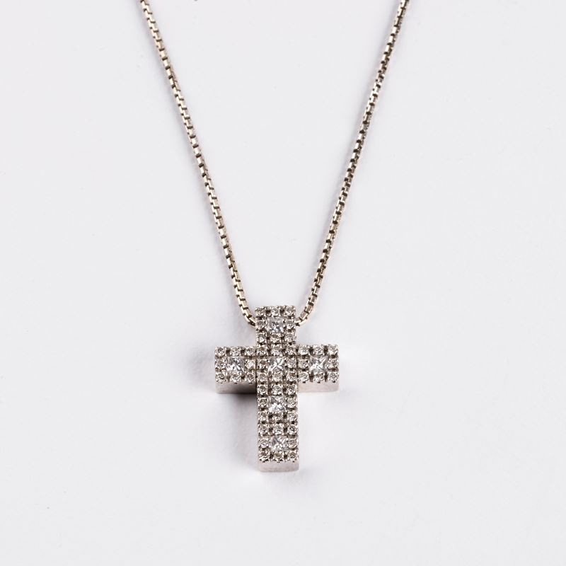 Girocollo in Oro Bianco 18kt con Pendente e Diamanti