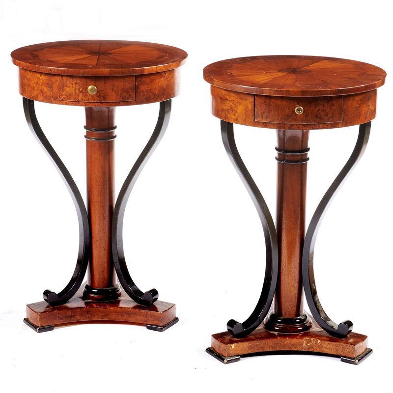 Coppia di tavolini in stile Impero
