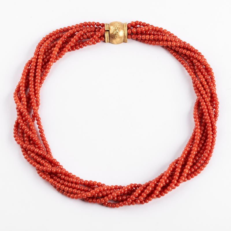 Collana Girocollo, in Oro Giallo 18kt e Corallo