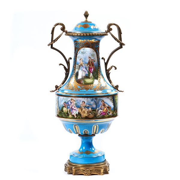 



Vaso, Francia, sec. XX  - Asta Arredi, mobili e dipinti da proprietà toscane - Poggio Bracciolini Casa d'Aste