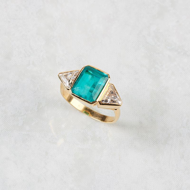 Anello in Oro Giallo 18kt e Pietre
