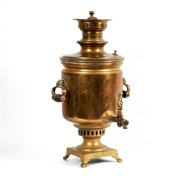 



Samovar, inizi sec. XX  - Asta Arredi, mobili e dipinti da proprietà toscane - Poggio Bracciolini Casa d'Aste