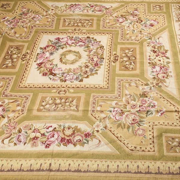 



Tappeto, Abbusson, inizio sec. XX  - Asta Arredi, mobili e dipinti da proprietà toscane - Poggio Bracciolini Casa d'Aste