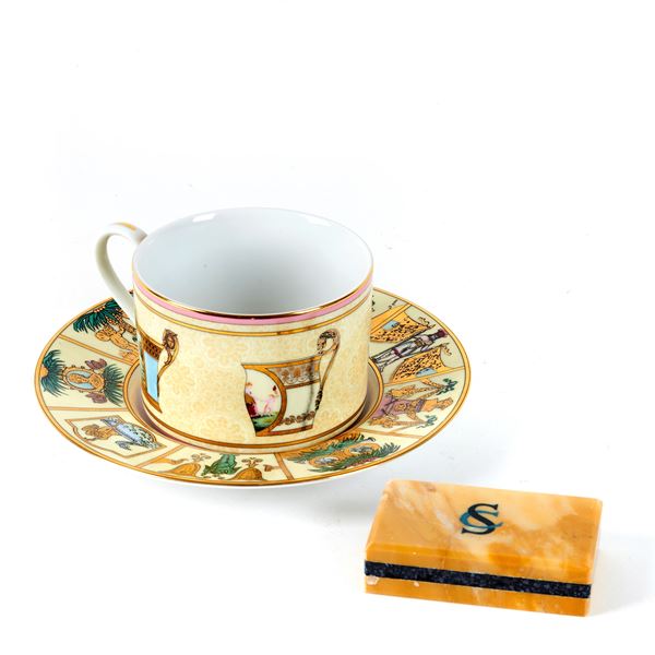 



Tazzina da t&egrave;, Gucci, sec. XX  - Asta Arredi, mobili e dipinti da proprietà toscane - Poggio Bracciolini Casa d'Aste