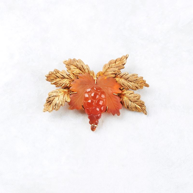 SPILLA IN ORO GIALLO 18KT E CORNIOLA