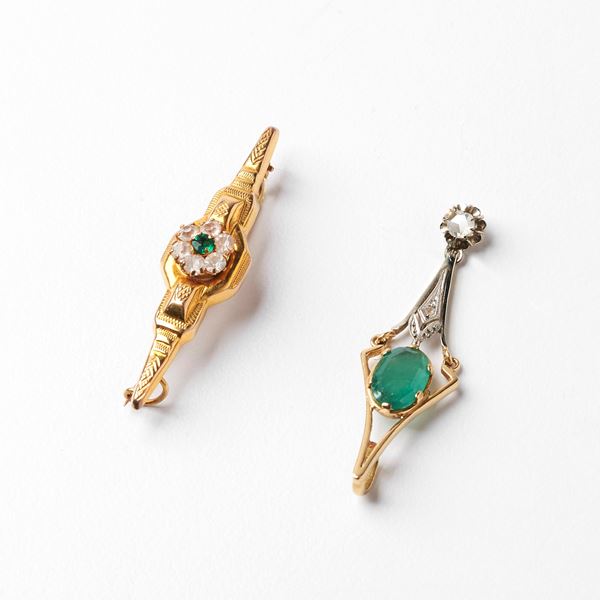 



SPILLA IN ORO GIALLO A BASSO TITOLO E PIETRE  - Asta Gioielli, argenti, penne, numismatica e vintage - Poggio Bracciolini Casa d'Aste