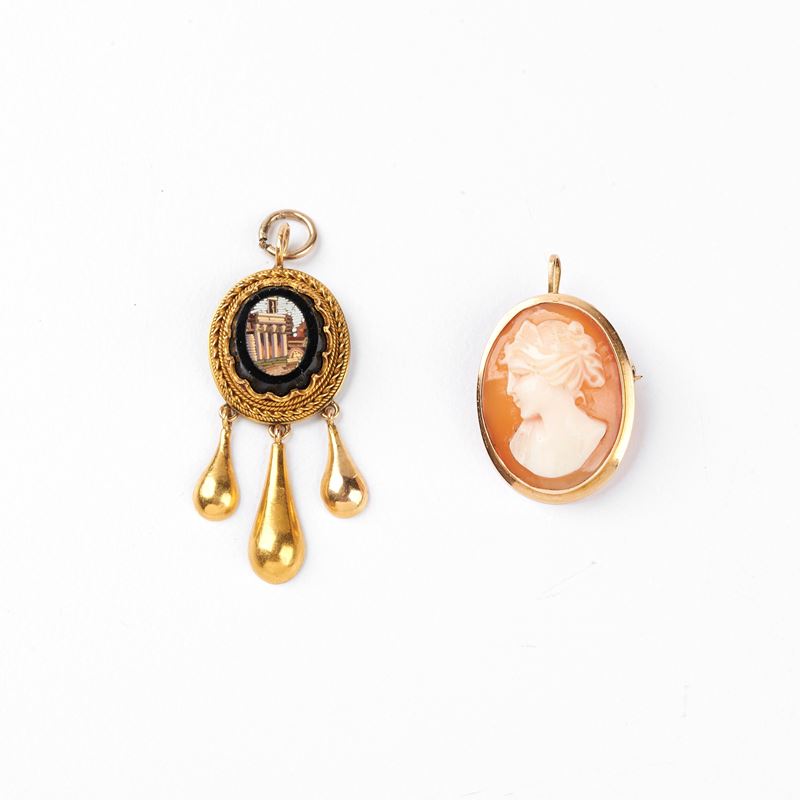 PENDENTE IN ORO GIALLO 18KT