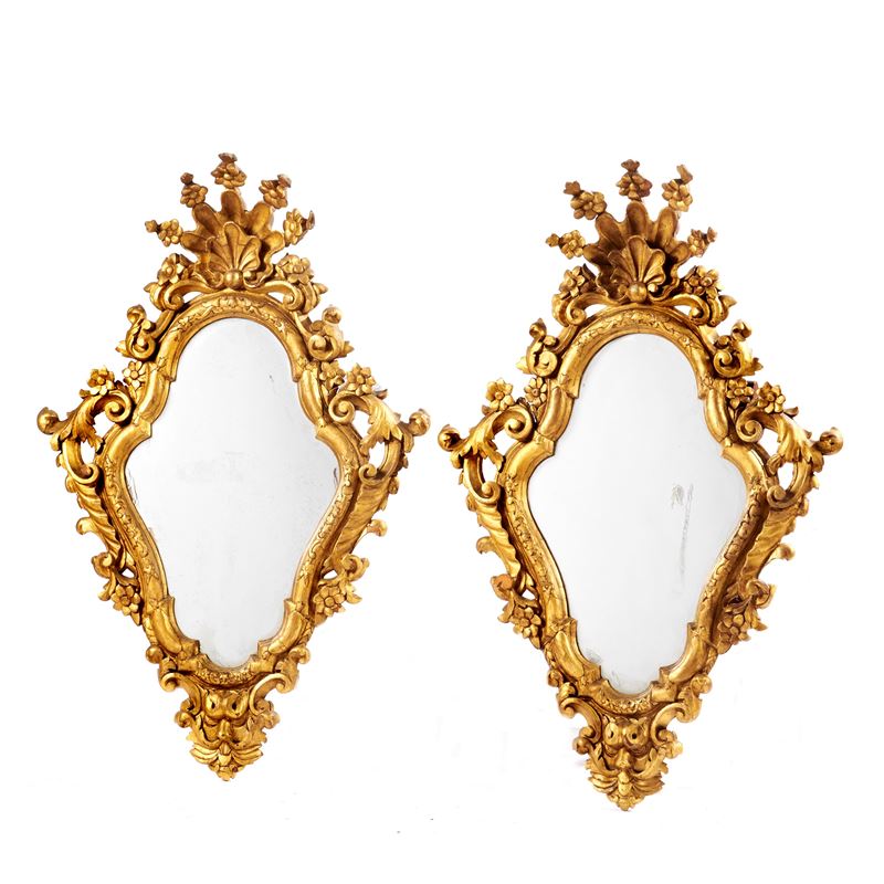 Coppia di piccole specchiere in stile Settecento