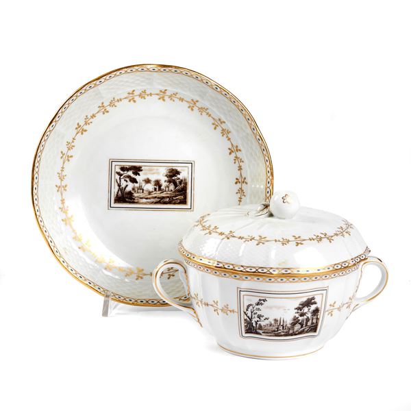 



Tazza da puerpera, sec. XX, manifattura Richard Ginori