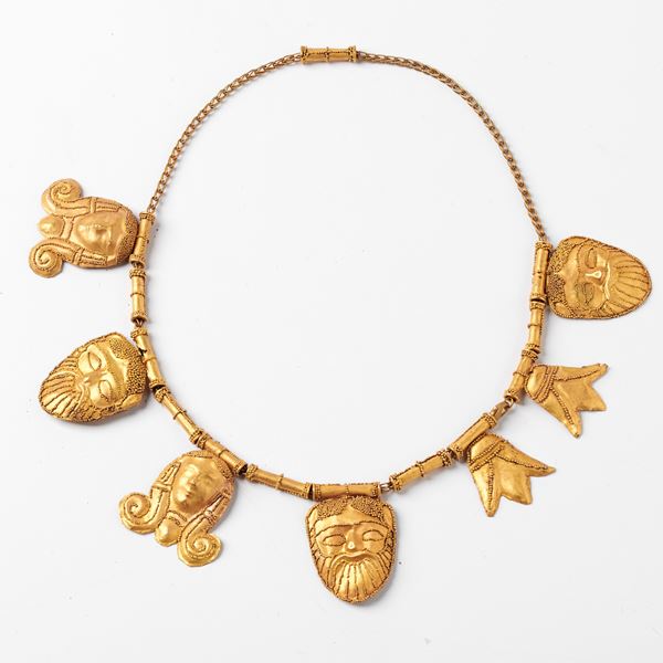 COLLANA IN ORO GIALLO KT18 E PENDENTI
