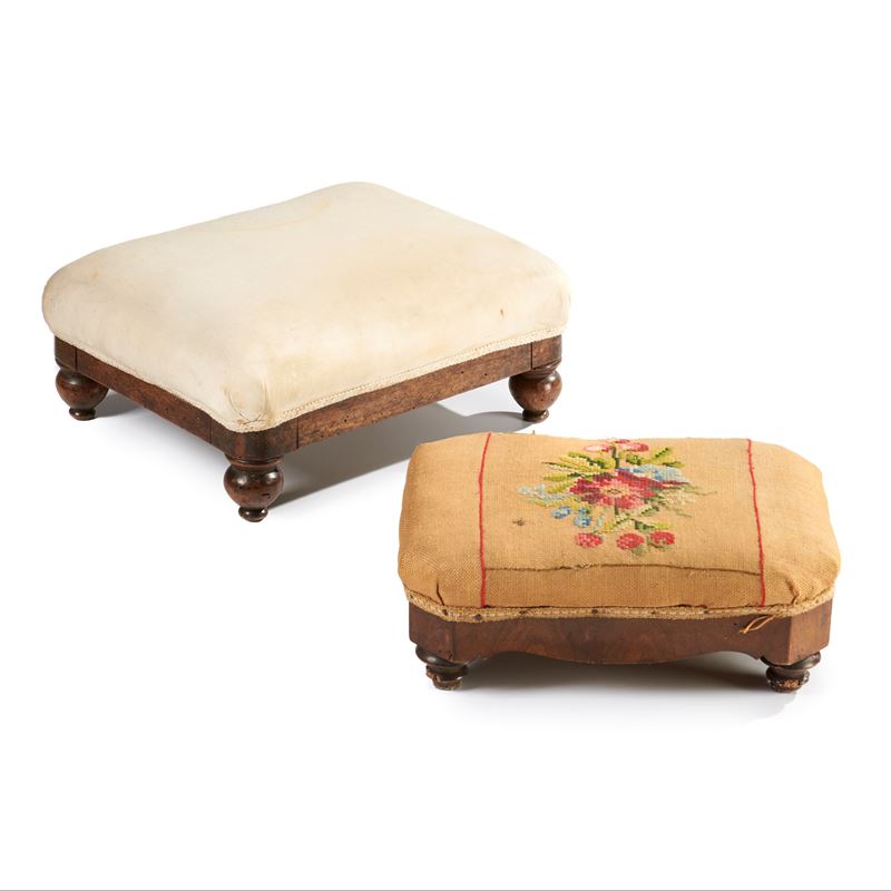 Due poggia piedi, sec. XIX