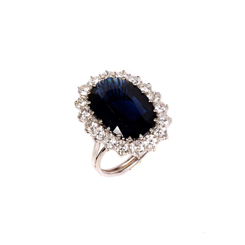 Anello in Oro Bianco 18kt, Diamanti e Zaffiro