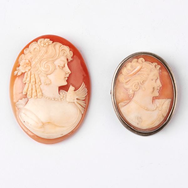 



DUE CAMMEI OVALI  - Asta Gioielli, argenti, penne, numismatica e vintage - Poggio Bracciolini Casa d'Aste