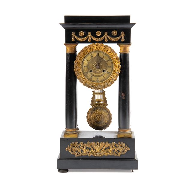 



Orologio a pendolo, periodo Impero