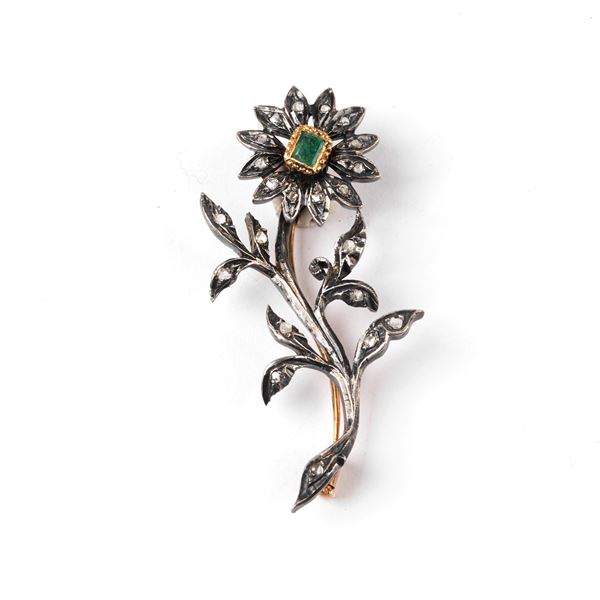 



SPILLA IN ORO A BASSO TITOLO, ARGENTO, DIAMANTI E SMERALDO  - Asta Gioielli, argenti, penne, numismatica e vintage - Poggio Bracciolini Casa d'Aste