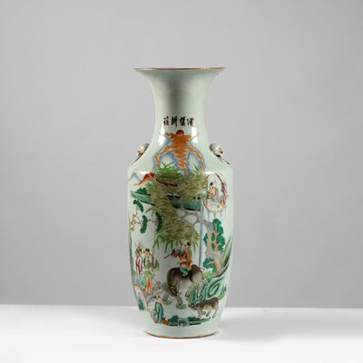 Vaso in porcellana policroma, Cina, XIX secolo