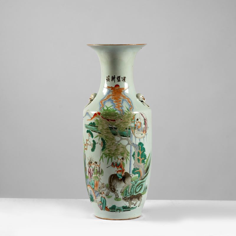 Vaso in porcellana policroma, Cina, XIX secolo