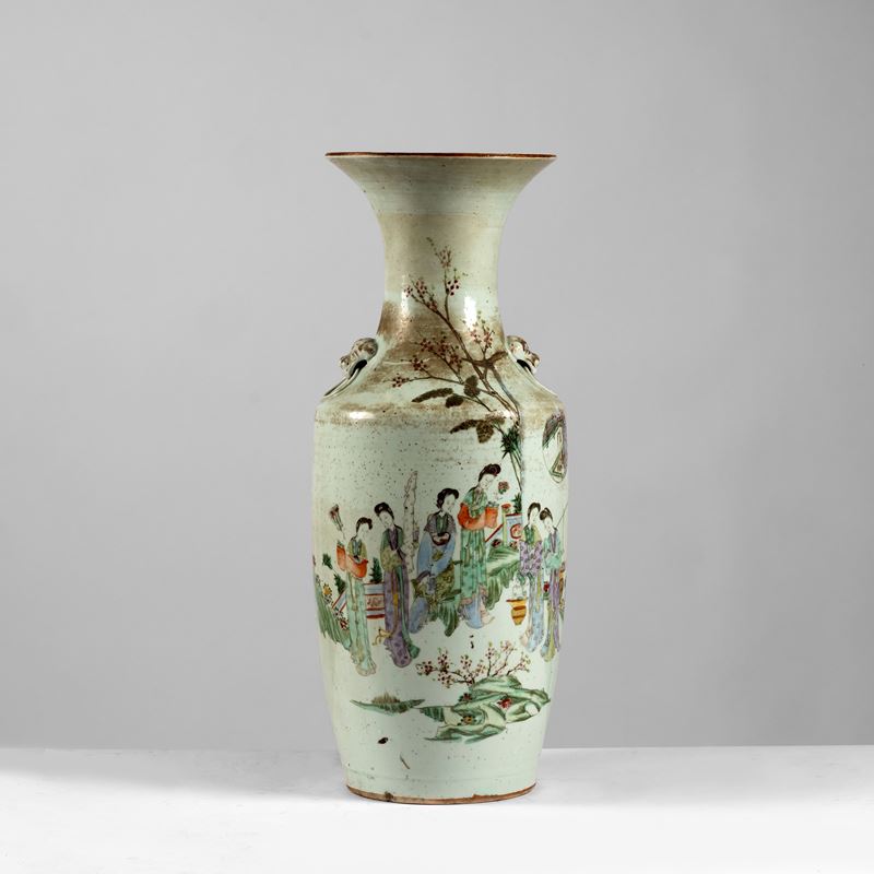 Vaso in porcellana policroma, Cina, XIX secolo