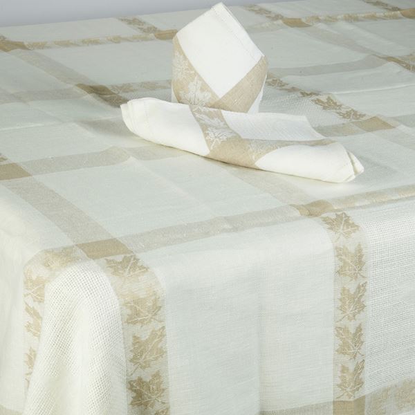 



Tovaglia, sec. XX  - Asta Eleganza a tavola: porcellane, argenti e complementi da arredo - Poggio Bracciolini Casa d'Aste