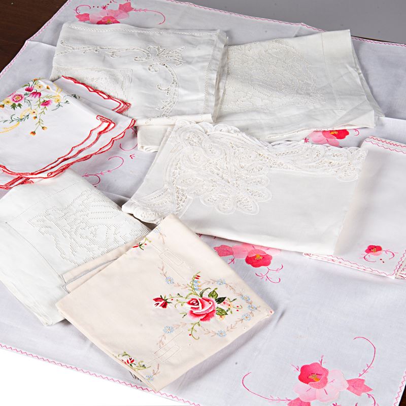 Nove tovagliette da dolce