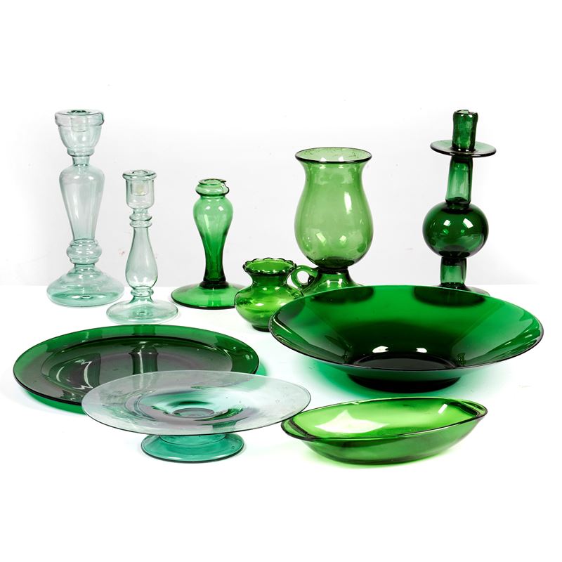 Undici fra candelieri, piatti, vassoi e vasetti, sec. XX