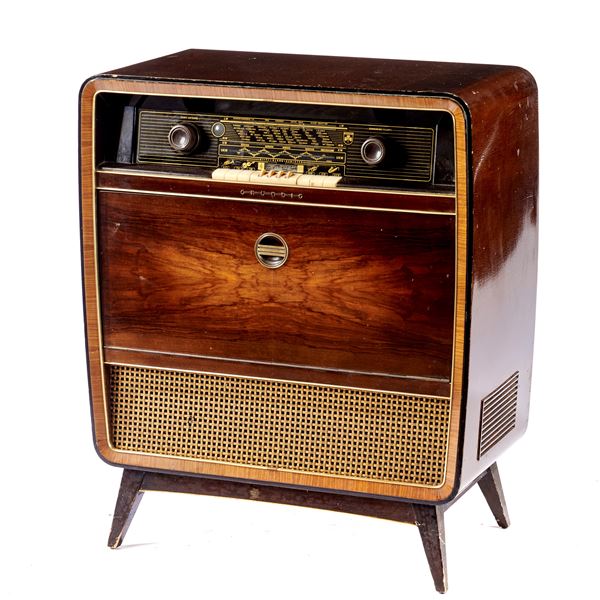



Radio giradischi, produzione Grundig, anni '50   - Asta Arredi, mobili ed oggetti d'arte - Poggio Bracciolini Casa d'Aste