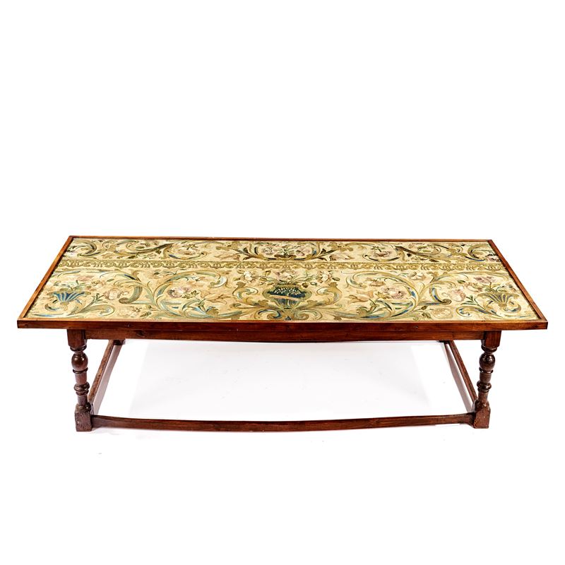 Tavolo basso, sec. XIX