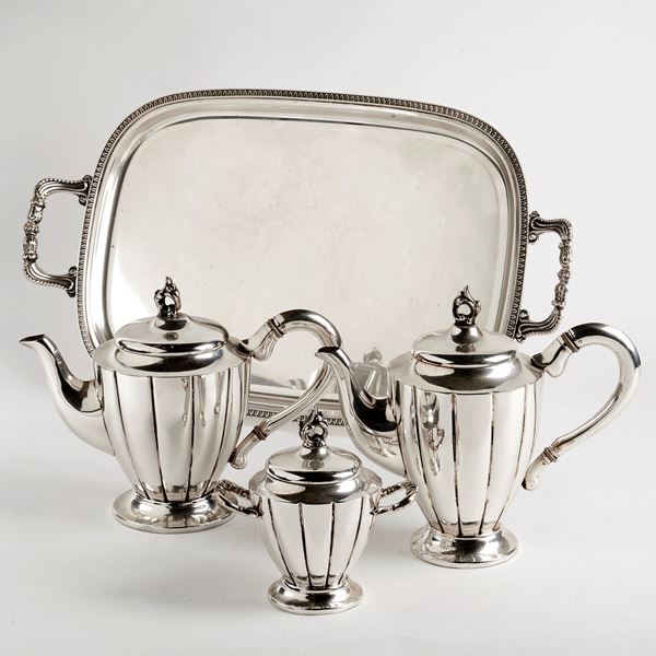 



SERVITO DA T&Eacute; E CAFF&Eacute;, SEC. XX  - Asta Gioielli, argenti, orologi, cammei e miniature - Poggio Bracciolini Casa d'Aste