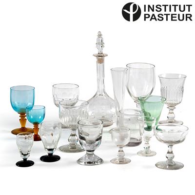 Set di sessanta bicchieri, vetro e cristallo di vari tipi