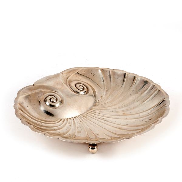 



VASSOIETTO, SEC. XX   - Asta Gioielli, argenti, orologi, cammei e miniature - Poggio Bracciolini Casa d'Aste