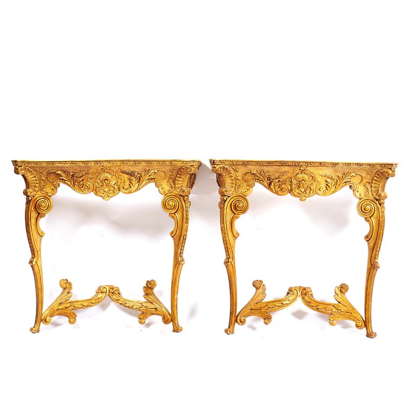 Coppia di console, in stile Settecento