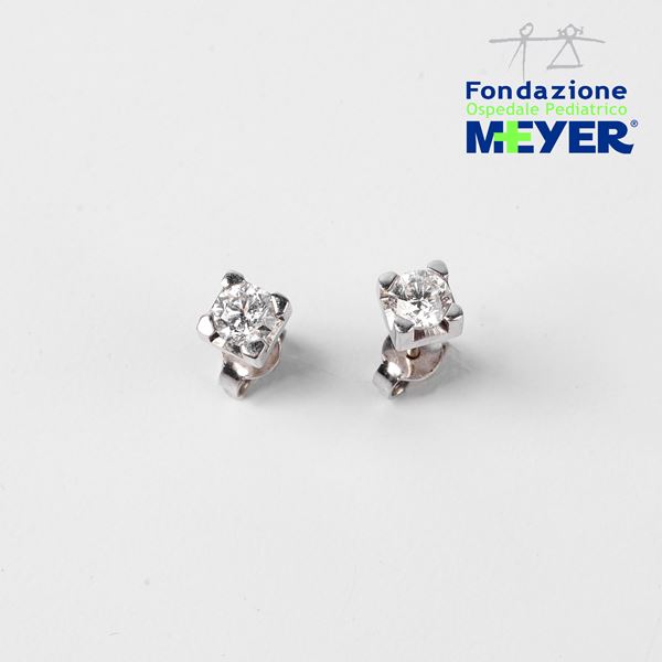 PAIO DI ORECCHINI PUNTO LUCE IN ORO BIANCO 18KT E DIAMANTI