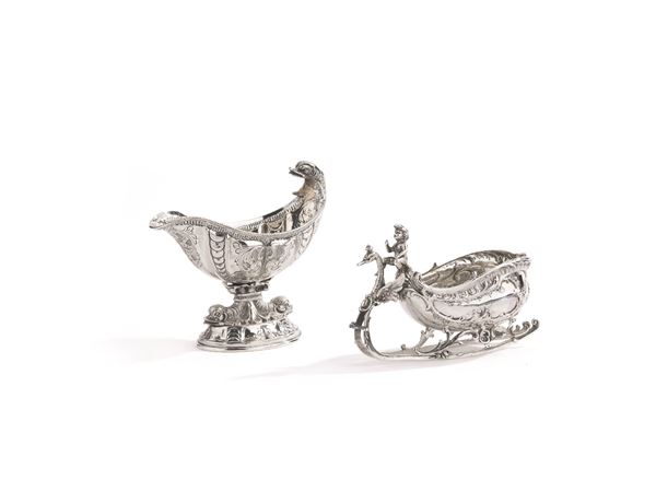 



DUE SOPRAMMOBILI, SEC. XX  - Asta Gioielli, argenti, orologi, cammei e miniature - Poggio Bracciolini Casa d'Aste