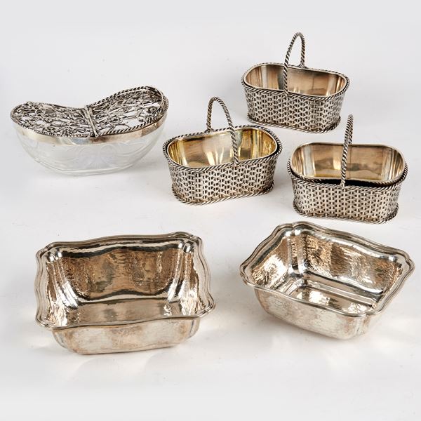 



DUE VASCHETTE, SEC. XX, ARGENTIERE DOMINICI, VENEZIA  - Asta Gioielli, argenti, orologi, cammei e miniature - Poggio Bracciolini Casa d'Aste