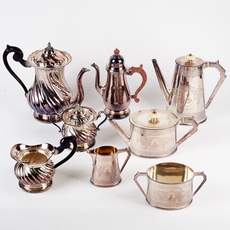 DUE CAFFETTIERE E UNA TEIERA MAPPIN AND WEBB, SEC. XX