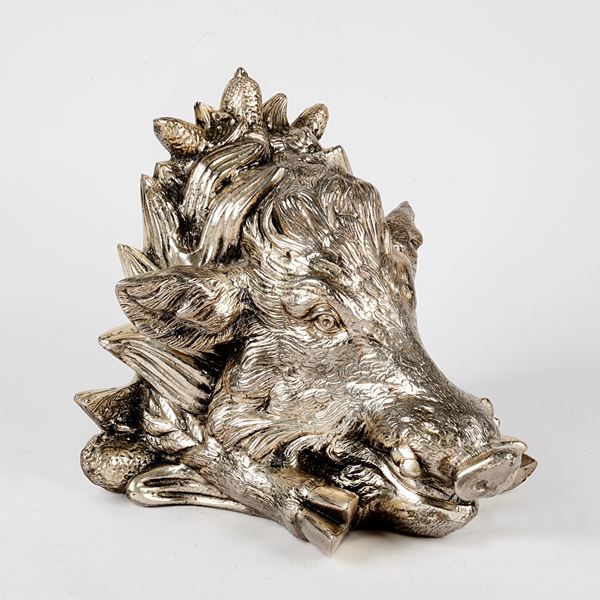 



TESTA DI CINGHIALE, SEC. XX  - Asta Gioielli, argenti, orologi, cammei e miniature - Poggio Bracciolini Casa d'Aste